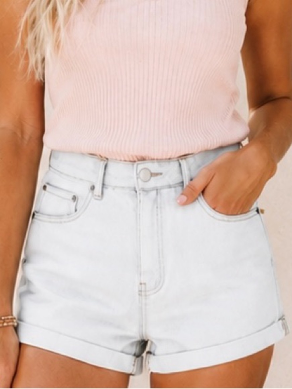 Forever 21 High Rise Light Wash Button Fly Boho-Chic shorts, Size 27